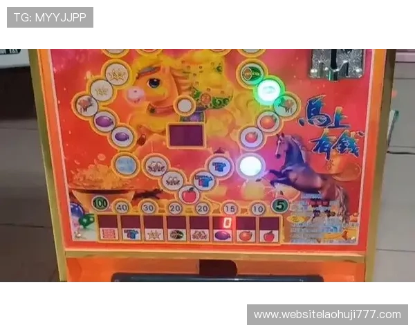 水果机小游戏在线免费试玩，轻松享受丰富多彩的水果机娱乐体验